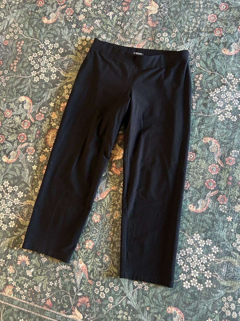 Eileen Fisher Black straight leg pull on ankle pants